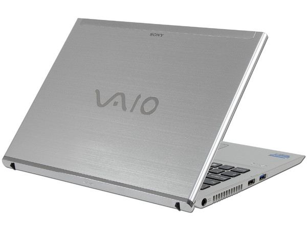Ultrabook SONY VAIO T13 Touch:
Procesador Intel Core i5-3317U (hasta 2.6 GHz) 3ra Generación,
Memoria 4 GB DDR3, D. D. de 320 GB, 32 GB SSD,
Pantalla LED Touch de 13.3