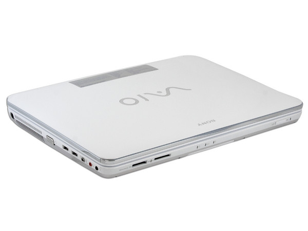 Portátil Sony Vaio VGN-CS240T:
Procesador Intel Pentium T3400 (2.16 GHz),
Memoria de 3GB DDR II, Disco Duro de 250GB,
Pantalla de 14.1