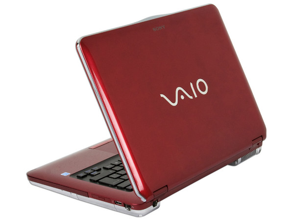 Portátil Sony Vaio VGN-CS270T. Color Roja:
Procesador Intel Core 2 Duo P8600 (2.40GHz),
Memoria de 4GB DDR II, Disco Duro de 400GB,
Pantalla de 14.1