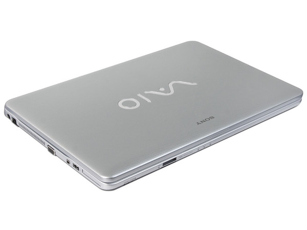 Laptop Sony Vaio VGN-NW215T:
Procesador Intel Pentium T4300 (2.10GHz),
Memoria de 2GB DDR II, Disco Duro de 250GB,
Pantalla de 15.5