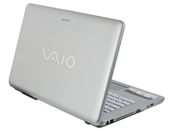 Laptop Sony Vaio VGN-NW215T:
Procesador Intel Pentium T4300 (2.10GHz),
Memoria de 2GB DDR II, Disco Duro de 250GB,
Pantalla de 15.5