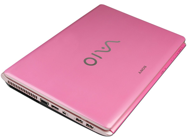 Laptop Sony Vaio VPC-CW13FL:
Procesador Intel Pentium T4400 (2.20GHz),
Memoria de 4GB DDR III, Disco Duro de 320GB,
Pantalla de 14