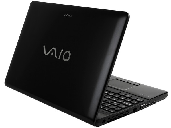 Laptop Sony Vaio VPC-EE43EL:
Procesador AMD Athlon II DC P360 (2.3 GHz),
Memoria de 3GB DDR3, Disco Duro de 320GB,
Pantalla LED de 15.5