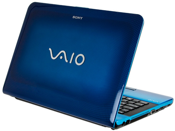 Laptop Sony Vaio VPCEA40EL/L:
Procesador Intel Core i3-380M (2.53 GHz),
Memoria de 3GB DDR3, Disco Duro de 320GB,
Pantalla LED de 14