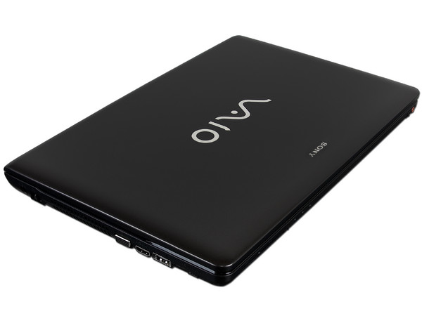Laptop Sony Vaio VPCEB25FL:
Procesador Intel Pentium P6000 (1.86GHz),
Memoria de 3GB DDR III, Disco Duro de 320GB,
Pantalla de 15.5
