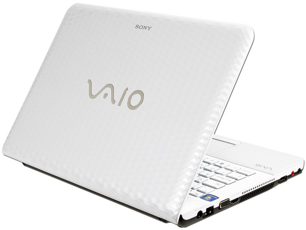 Laptop Sony Vaio VPCEG23EL:
Procesador Intel Core i3-2330M (2.20GHz),
Memoria de 4GB DDR3, Disco Duro de 500GB,
Pantalla LED de 14