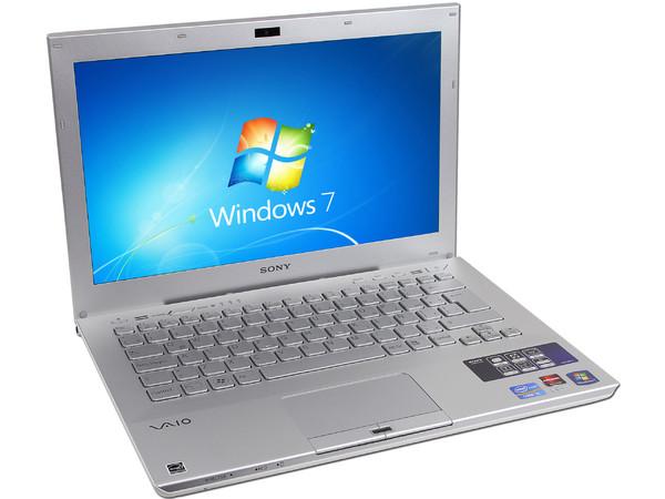 Laptop Sony Vaio VPCSB25FL:
Procesador Intel Core i5-2410M (2.3 GHz),
Memoria de 4GB DDR3, Disco Duro de 640GB,
Pantalla LED de 13.3