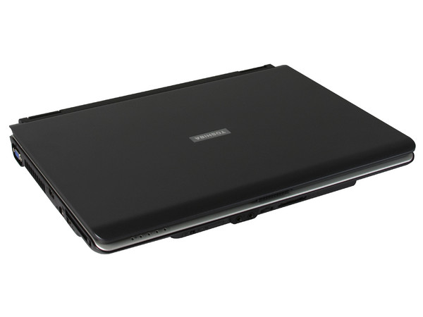Portátil Toshiba Satellite A135-SP5819,
Procesador Intel Celeron M 520 (1.6GHz),
Memoria de 1GB, Pantalla 15.4