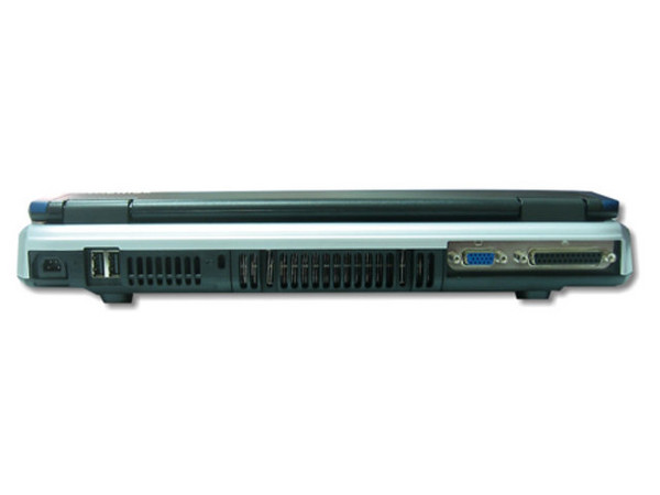 Computadora Portátil Toshiba A40-SP151, 
Procesador Mobile Intel Pentium 4 a 2.80Ghz, 
256MB en Memoria, Disco Duro de 40GB, 
DVD-ROM + CD-RW 24x, Pantalla TFT de 15 Pulg., 
Modem 56K, Red 10/100Mbps, Red Inalámbrica 802.11g
Windows XP Profesional