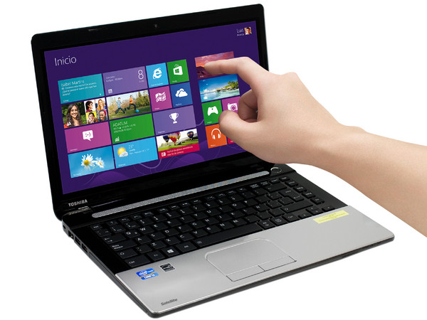 Laptop Toshiba Satellite C40-ASP4387RM:
Procesador Intel Core i3-3120M (2.5 GHz) 3era Generación,
Memoria 4 GB DDR3, D.D. de 500 GB,
Pantalla LED Multi Touch de 14