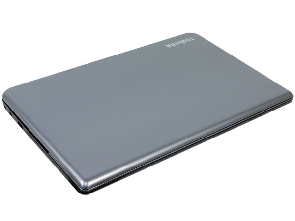 Laptop Toshiba Satellite C50-A5175FM:
Procesador Intel Celeron N 2820 (hasta 2.39 GHz),
Memoria de 4 GB DDR3, D.D. de 1 TB,
Pantalla LED de 15.6