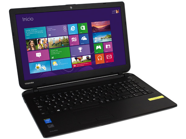 Laptop Toshiba Satellite C55-B5218KM:
Procesador Intel Core i3-4005U (1.7 GHz),
Memoria 4 GB DDR3L, D.D. de 500 GB,
Video Intel HD Graphics, Pantalla LED de 15.6