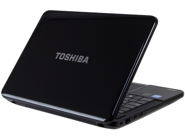 Laptop Toshiba Satellite C845-SP4277KM:
Procesador Intel Core i3-3120M (2.5 GHz) 3era Generación,
Memoria de 4 GB DDR3, D. D. de 640 GB,
Pantalla LED de 14”, Video Intel HD Graphics 4000,
DVD±R/RW DL, Red 802.11b/g/n,
Windows 8 (64 Bits)