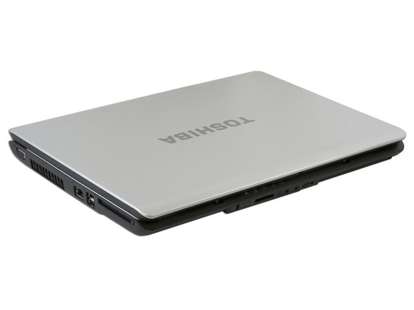 Portátil Toshiba Satellite Pro L300-SP6919R:
Procesador Intel Pentium T3400 (2.16GHz),
Memoria de 2GB DDR II, Disco Duro de 250GB,
Pantalla de 15.4