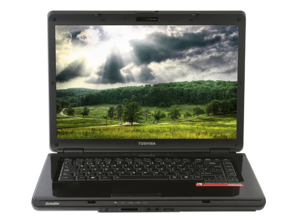 Portátil Toshiba Satellite L305-SP6922R:
Procesador Intel Pentium T3400 (2.16GHz),
Memoria de 2GB DDR II, Disco Duro de 250GB,
Pantalla de 15.4