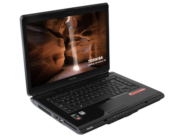 Portátil Toshiba Satellite L305D-SP6981R:
Procesador AMD Athlon X2 DC QL-65 (2.1GHz),
Memoria de 2GB DDR II, Disco Duro de 160GB,
Pantalla de 15.4