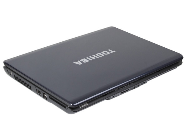 Portátil Toshiba Satellite L305D-SP6981R:
Procesador AMD Athlon X2 DC QL-65 (2.1GHz),
Memoria de 2GB DDR II, Disco Duro de 160GB,
Pantalla de 15.4