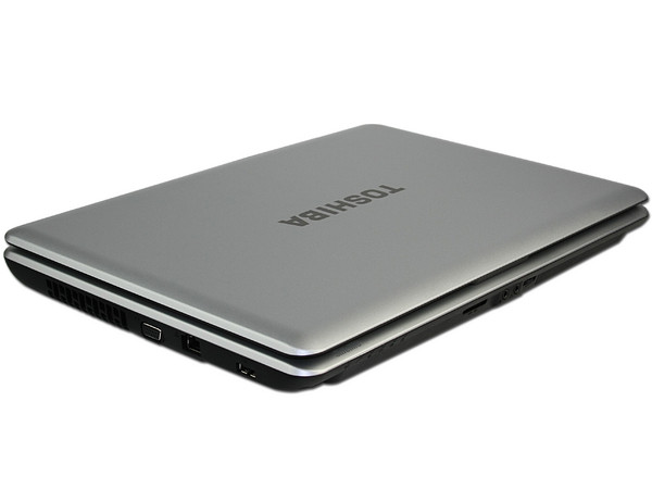 Laptop Toshiba Satellite L455-SP2901R:
Procesador Intel Celeron 900 (2.20GHz),
Memoria de 1GB DDR2, Disco Duro de 250GB,
Pantalla LCD de 15.6”, DVD/RW Super-Multi,
Red Inalámbrica 802.11b/g,
No incluye Sistema Operativo