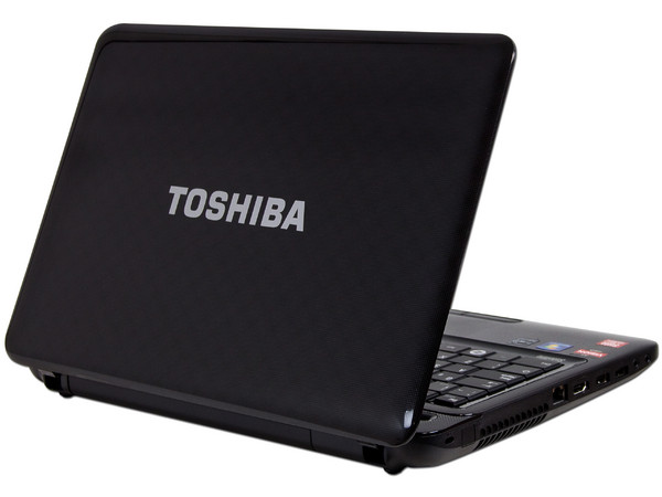 Laptop Toshiba Satellite L745D-SP4285KM:
Procesador AMD A4-3300M (1.9 GHz),
Memoria de 4GB DDR3, D.D. de 640GB,
Pantalla LED HD de 14