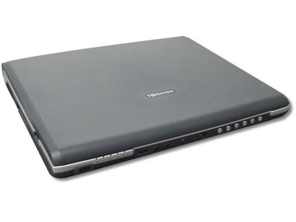 Portatíl Toshiba Satellite 2410 ( -$1,000 pesos de reembolso )