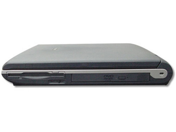 Portatíl Toshiba Satellite 2410 ( -$1,000 pesos de reembolso )