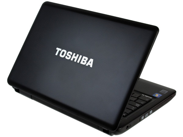 Laptop Toshiba Satellite Pro C640-SP4019M: 
Procesador Intel Core i3-M370 (2.4 GHz), 
Memoria de 2GB DDR3, 
Disco Duro de 250GB, 
Pantalla LCD de 14”, DVD/RW Super-Multi DL, 
Red Inalámbrica 802.11b/g/n, 
Windows 7 Professional (64 bits)