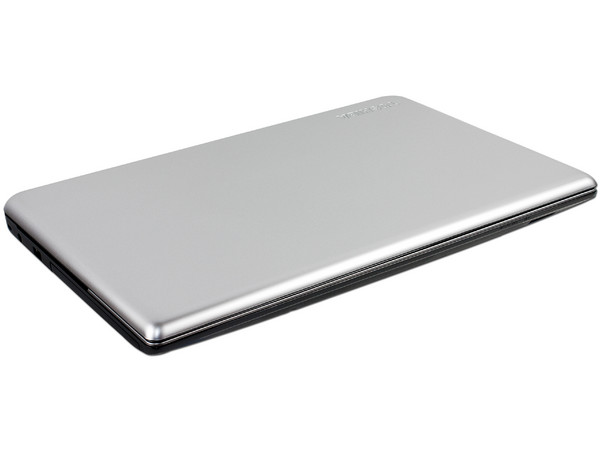 Laptop Toshiba Satellite C50-ASP5260FM:
Procesador Intel Celeron 1037U (1.8 GHz),
Memoria de 4 GB DDR3, D.D. de 500 GB,
Pantalla LED de 15.6