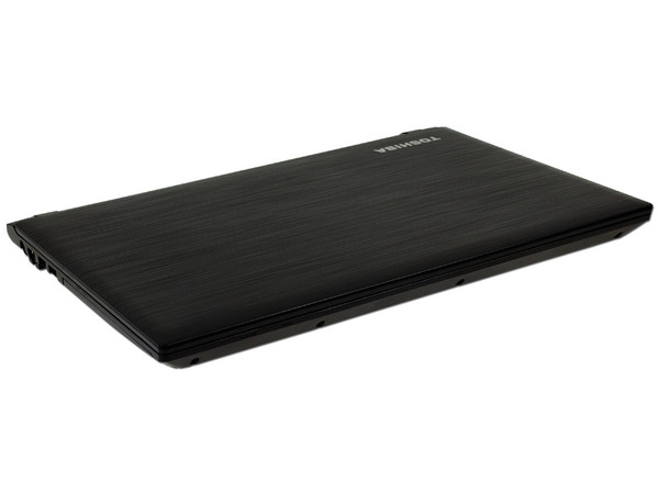 Laptop Toshiba Satellite C45-C4322K: 
Procesador Intel Core i3-5005U (hasta 2.0 GHz), 
Memoria RAM 4 GB DDR3L, D.D. de 1 TB, 
Video Intel HD Graphics, Pantalla LED de 14
