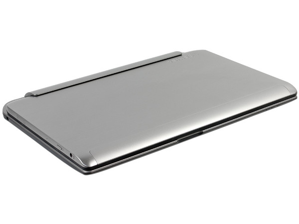 Laptop/Tablet Toshiba Satellite Click W30DT:
Procesador AMD A4-1200 (1.66GHz),
Memoria de 4GB DDR3,  Disco Duro de 500 GB,
Pantalla LED Multi Touch de 13.3