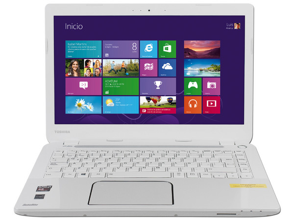 Laptop Toshiba Satellite L40D-A4164WM:
Procesador AMD A8-5545M (hasta 2.7GHz),
Memoria 4 GB DDR3, D.D. de 500 GB,
Pantalla LED de 14