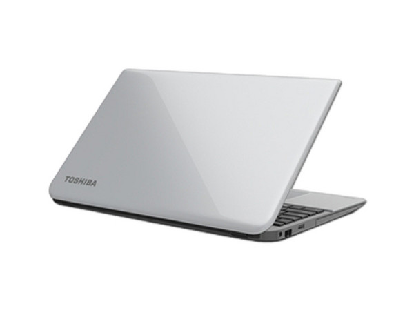Laptop Toshiba Satellite L50D-ASP5365WM:
Procesador AMD A8-5545M  (hasta 2.7 GHz),
Memoria 4 GB DDR3, D.D. de 750 GB,
Pantalla LED de 15.6