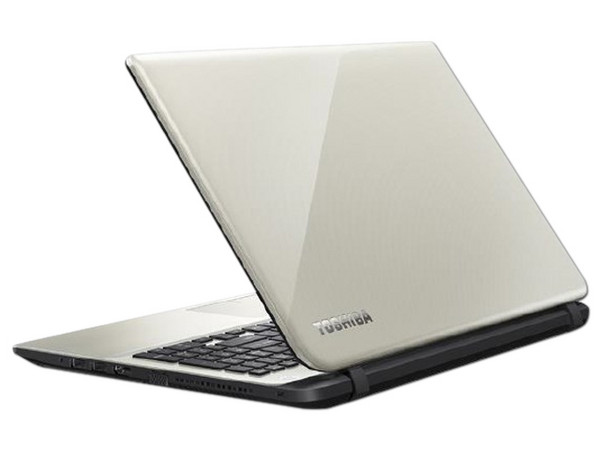 Laptop Toshiba Satellite L55-B5270SM:
Procesador Intel Core i3-4005U (1.7 GHz) 4ta Generación,
Memoria 8 GB DDR3L, D.D. de 1 TB,
Pantalla LED de 15.6