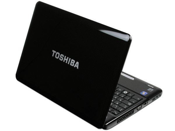 Laptop Toshiba Satellite L505D-SP6927R:
Procesador AMD Turion II D.C.(2.2GHz),
Memoria de 4GB DDR2, Disco Duro de 500GB,
Pantalla HD Widescreen TruBrite de 15.6