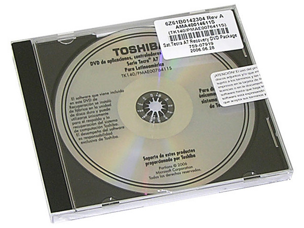 Portátil Toshiba TECRA A7-SP4032,
Procesador INTEL CORE DUO 2.0Ghz,
Memoria de 1GB DDRII, Pantalla 15.4