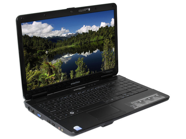 Portátil eMachines E725-4443:
Procesador Intel Pentium DC T4200, (2.0GHz),
Memoria de 2GB DDR II, Disco Duro de 160GB,
Pantalla de 15.6