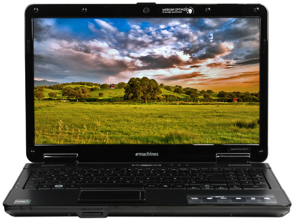 Portátil eMachines E627-5765:
Procesador AMD Athlon 64 TF-20 (1.6 GHz),
Memoria de 1GB DDR II, Disco Duro de 160GB,
Pantalla de 15.6