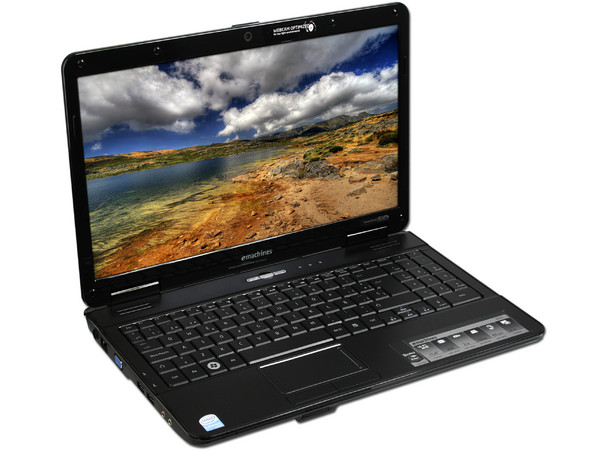 Portátil eMachines E525-2491:
Procesador Intel Celeron 900 (2.2GHz),
Memoria de 2GB DDR II, Disco Duro de 160GB,
Pantalla de 15.6