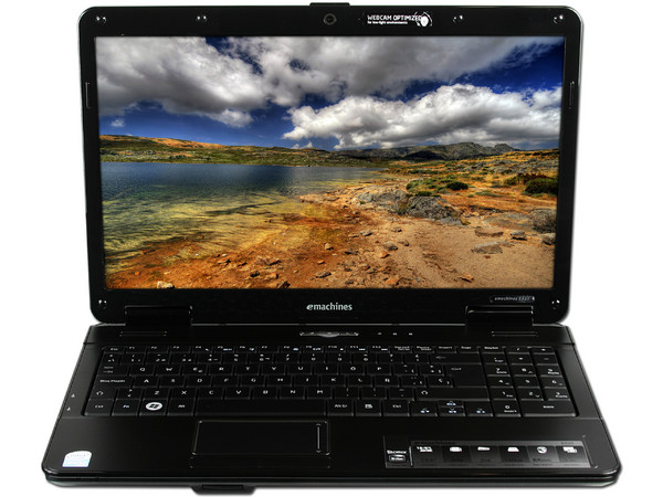 Portátil eMachines E525-2491:
Procesador Intel Celeron 900 (2.2GHz),
Memoria de 2GB DDR II, Disco Duro de 160GB,
Pantalla de 15.6