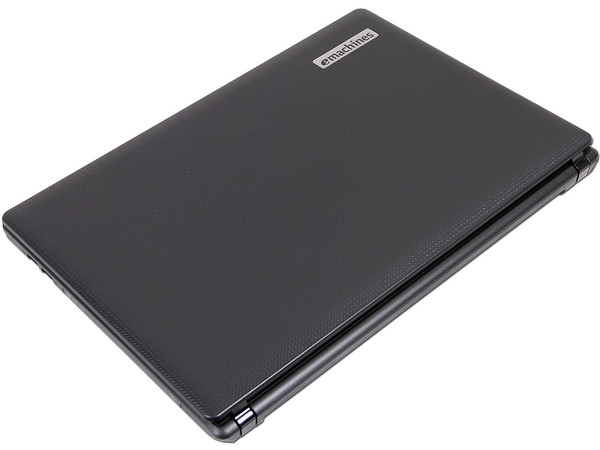 Laptop eMachines D443-BZ631:
Procesador AMD Dual-Core C-50 (1.0GHz),
Memoria de 1GB DDR3, Disco Duro de 320GB,
Pantalla LCD HD de 14