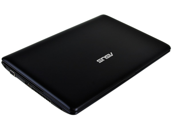 Netbook Asus Eee PC 1215P-MM17:
Procesador Intel Atom N550 Dual Core (1.5GHz),
Memoria de 2GB DDR3,  Disco Duro 250GB,
Pantalla LED de 12.1
