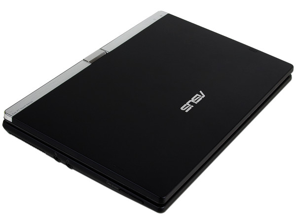 Netbook/Tablet Asus Eee PC T101MT:
Procesador Intel Atom N450 (1.66GHz),
Memoria de 1GB DDR2,  Disco Duro 160GB,
Pantalla de 10.1
