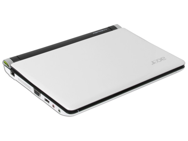 Netbook Acer Aspire One:
Procesador Intel Atom N270 (1.60 GHz),
Memoria de 1GB DDR II,  Almacenamiento Interno 160GB,
Pantalla de 10.1
