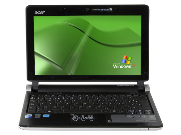 Netbook Acer Aspire One:
Procesador Intel Atom N270 (1.60 GHz),
Memoria de 1GB DDR II,  Almacenamiento Interno 160GB,
Pantalla de 10.1