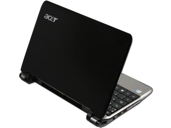 Netbook Acer Aspire One 751H-1422:
Procesador Intel Atom Z520 (1.33 GHz),
Memoria de 2GB DDR II, Almacenamiento Interno 250GB,
Pantalla de 11.6