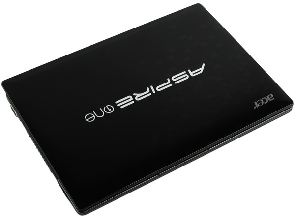 Netbook Acer Aspire One 521-1863:
Procesador AMD V105 (1.20GHz),
Memoria de 1GB DDR3,  Disco Duro 250GB,
Pantalla LED de 10.1