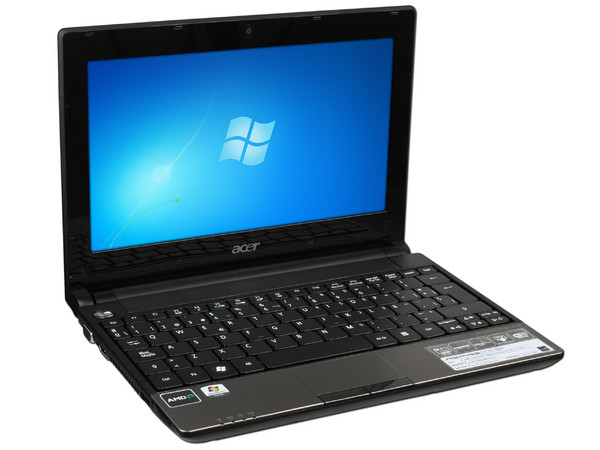 Netbook Acer Aspire One 521-3165:
Procesador AMD Athlon II Neo K125 (1.7 GHz),
Memoria de 2GB DDR3,  Almacenamiento Interno 250GB,
Pantalla de 10.1