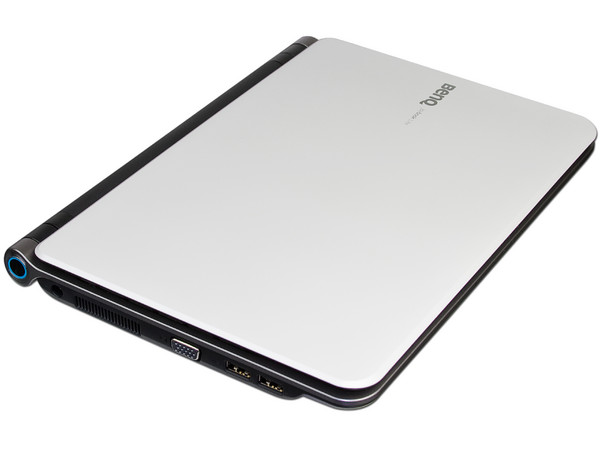 Netbook BenQ Joybook Lite U121:
Procesador Intel Atom N520 (1.33 GHz),
Memoria de 1GB DDR II,  Disco Duro 160GB,
Pantalla de 11.6