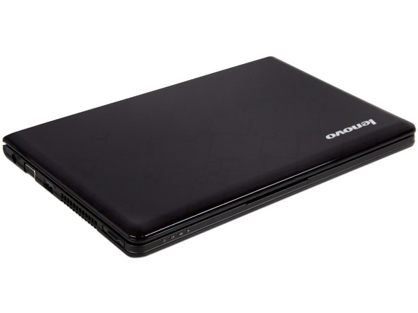 Netbook Lenovo IdeaPad S205:
Procesador AMD E-450 (1.65 GHz),
Memoria de 2GB DDR 3, Disco Duro 500GB,
Pantalla LED de 11.6