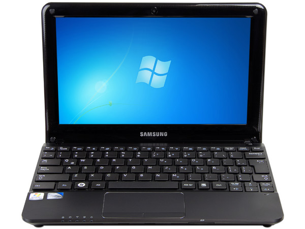 Netbook  Samsung NC-110-A02MX:
Procesador Intel Atom N455 (1.66 GHz),
Memoria de 2GB DDR3, DD 320GB,
Pantalla LED de 10.1