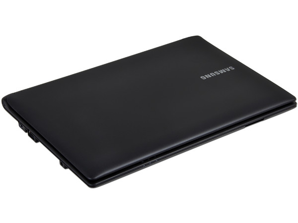Netbook Samsung N102S-B:
Procesador Intel Atom N2100 (1.6 GHz),
Memoria de 2 GB DDR3, DD 320 GB,
Pantalla LED de 10.1